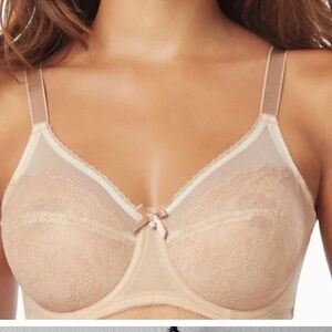 Like New Wacoal 855186 Retro Chic Chantilly Lace Bra 38DD in Toast  / Nude
